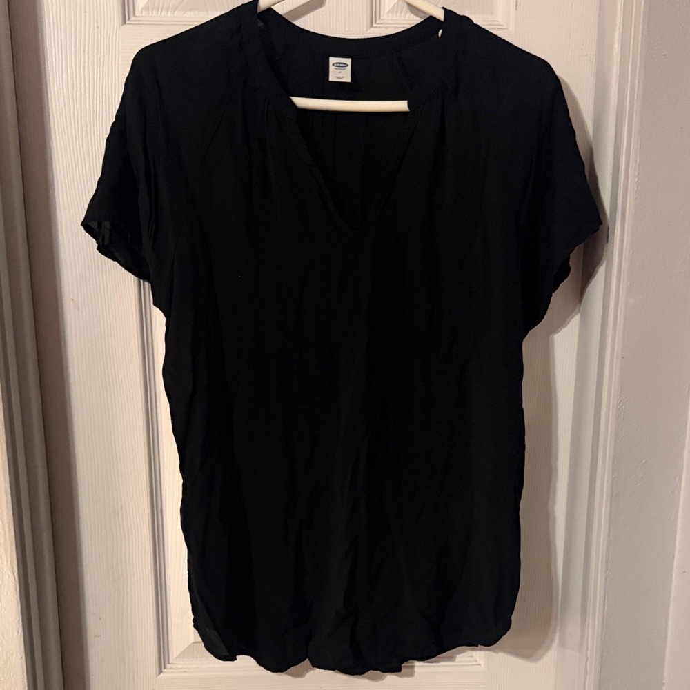 Old Navy Black V-Neck Short Sleeve Top